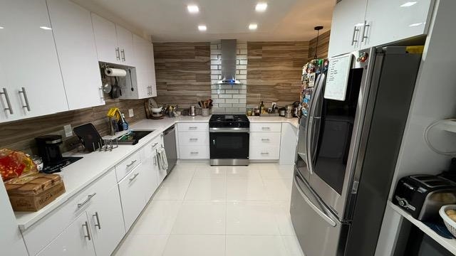 30 Holly St Property Photo 6