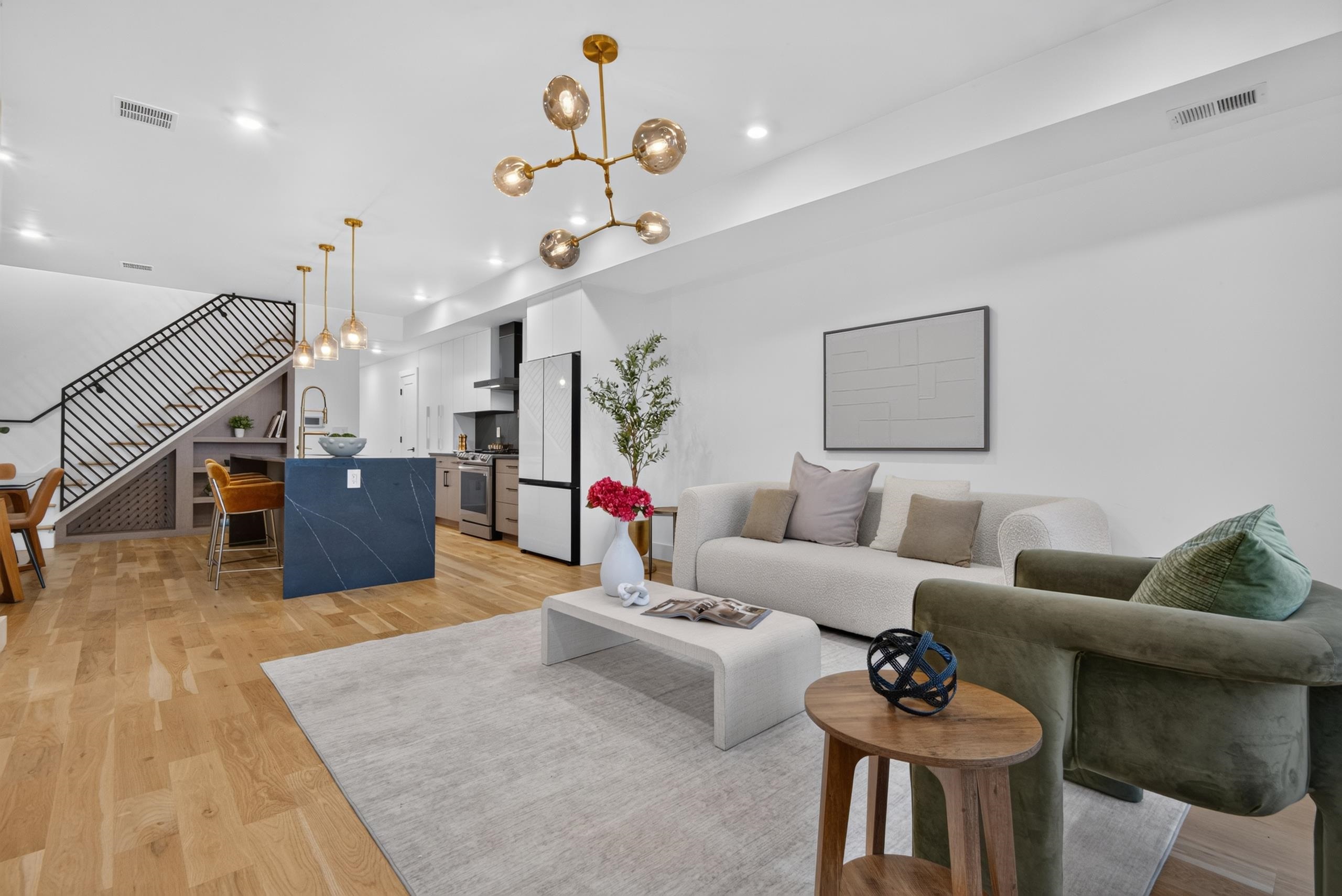 19 Leonard St 1 Property Photo 5
