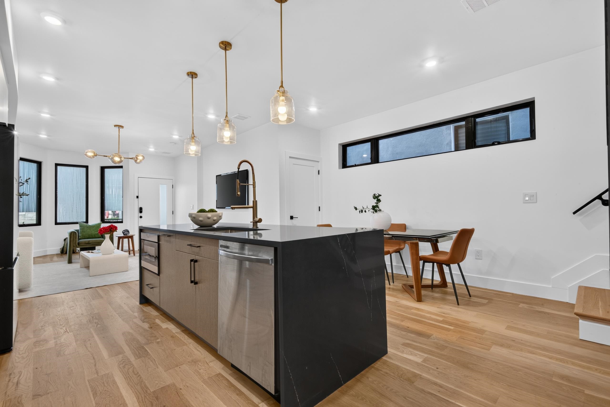 19 Leonard St 1 Property Photo 10