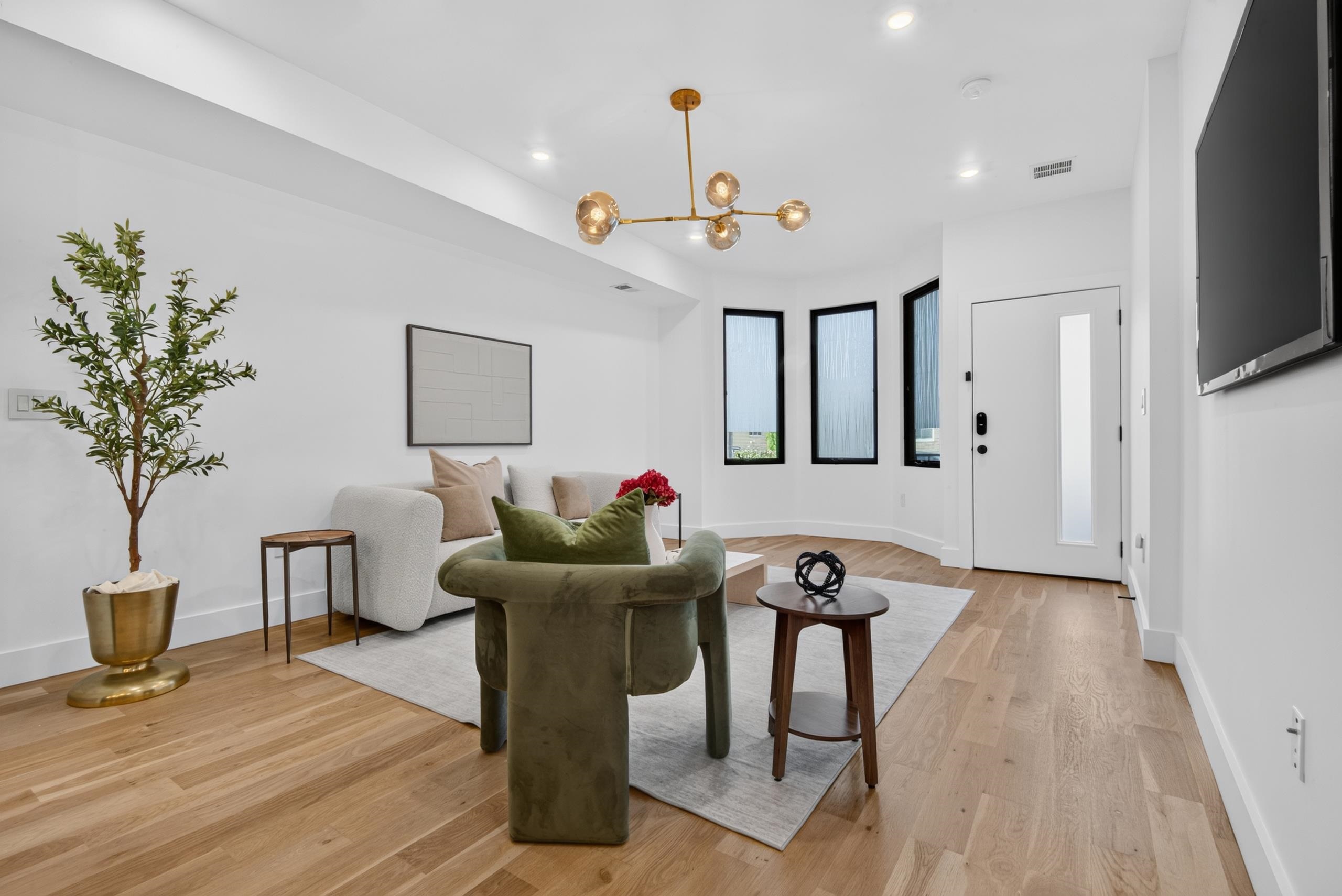 19 Leonard St 1 Property Photo 22