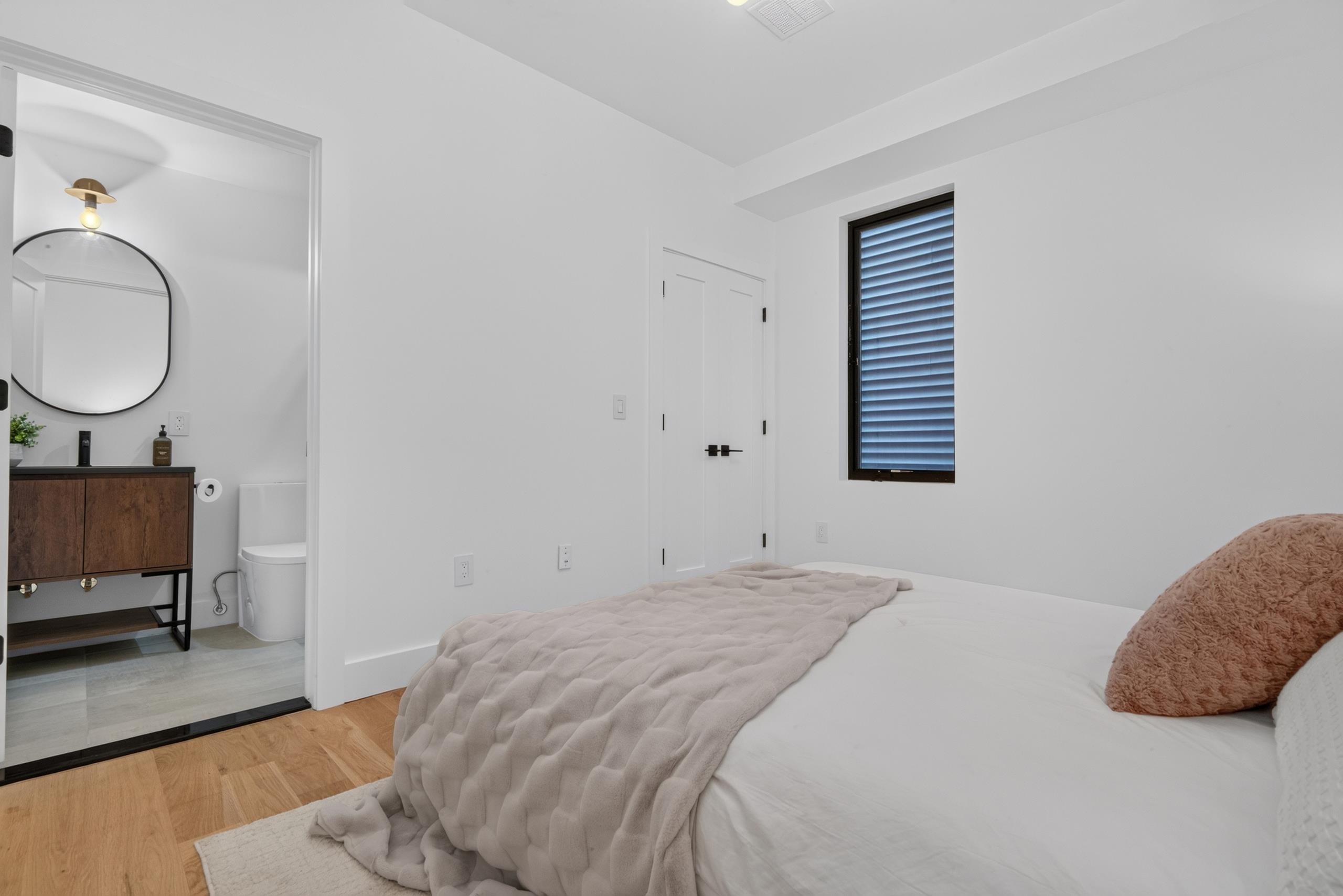 19 Leonard St 1 Property Photo 23