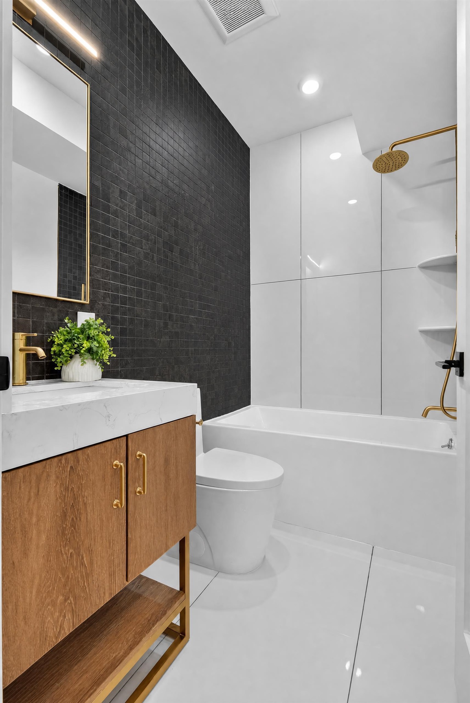 19 Leonard St 1 Property Photo 26