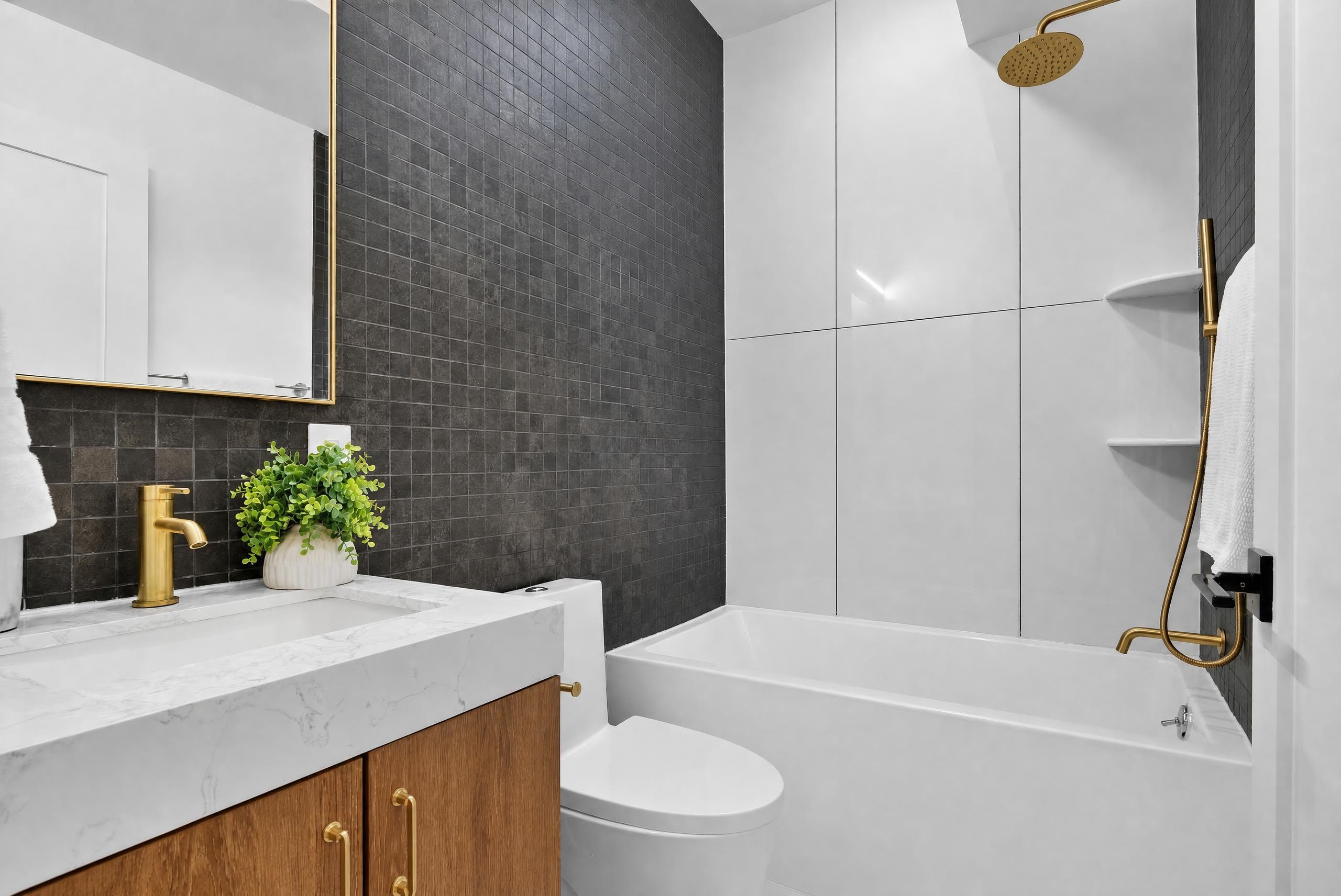 19 Leonard St 1 Property Photo 27