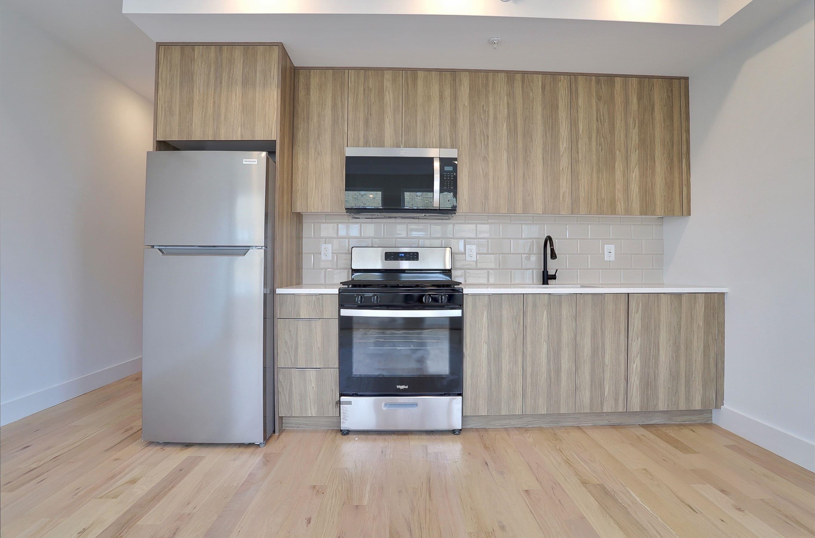 88 Bergen Ave 2 Property Photo 4