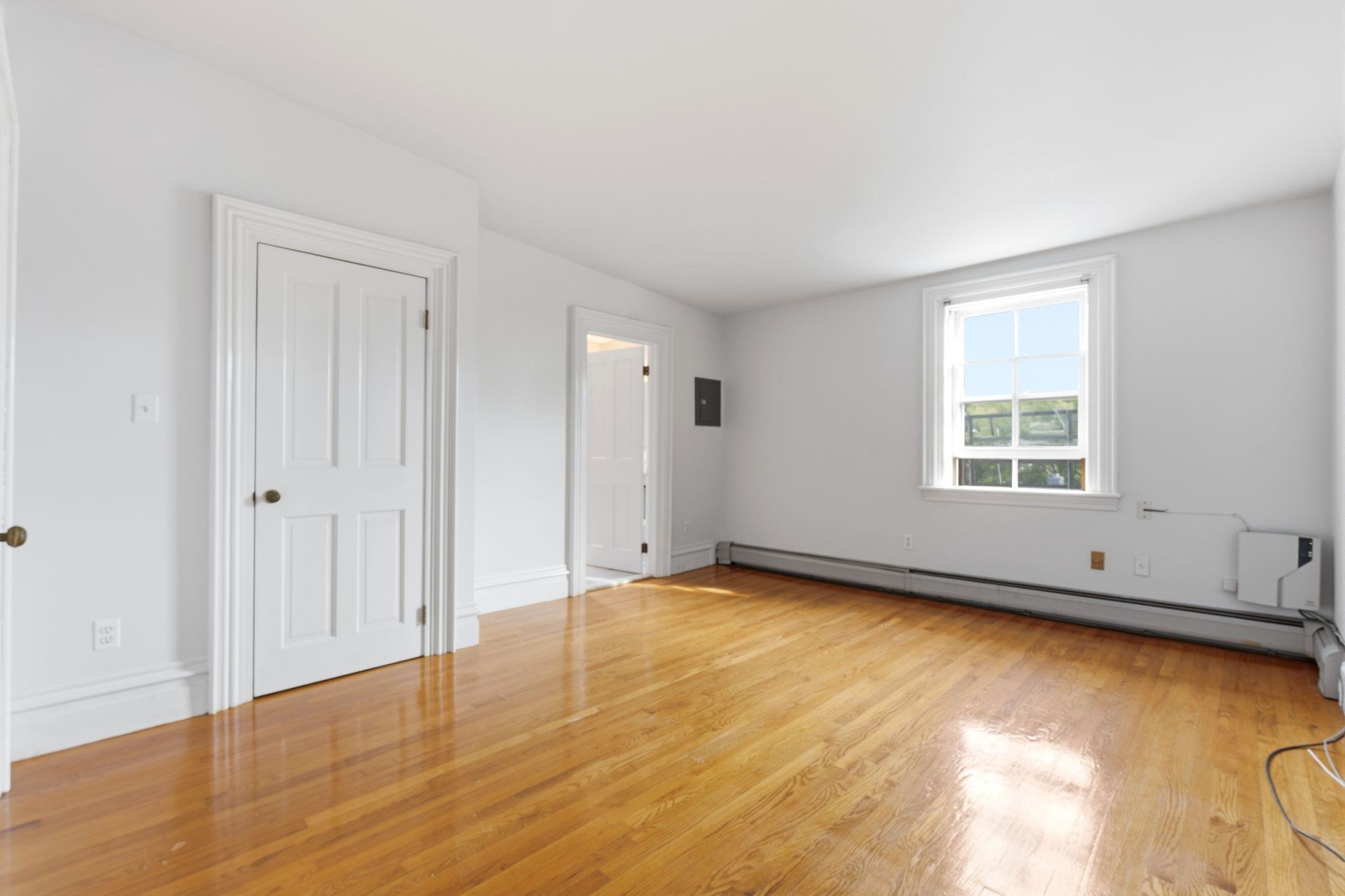 249 8th St 4 Property Photo 11