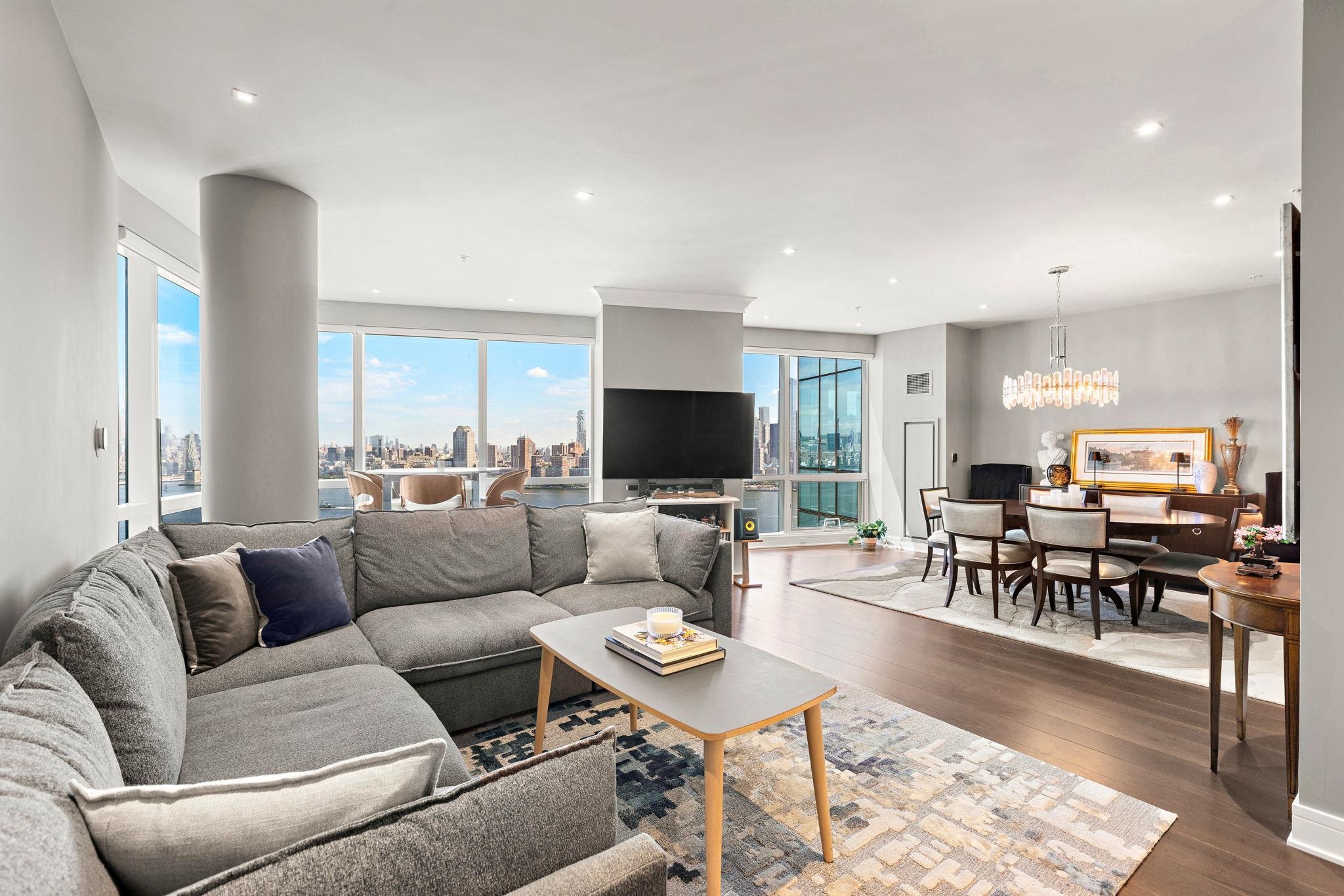 77 HUDSON ST 3604/3605 Property Photo 1