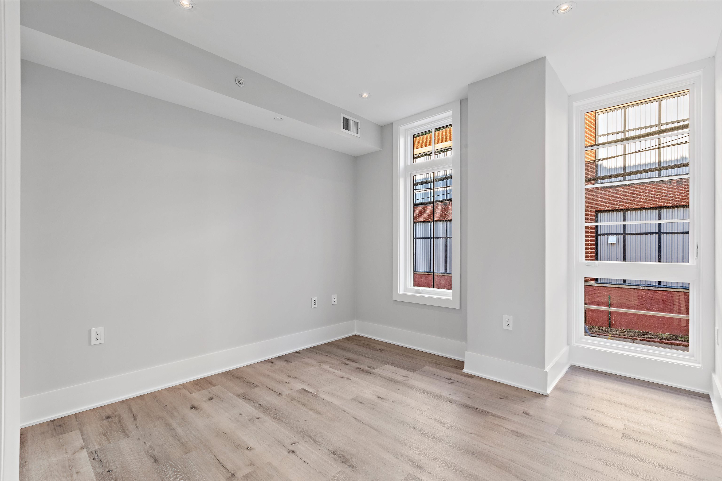 727 Adams St 202 Property Photo 13