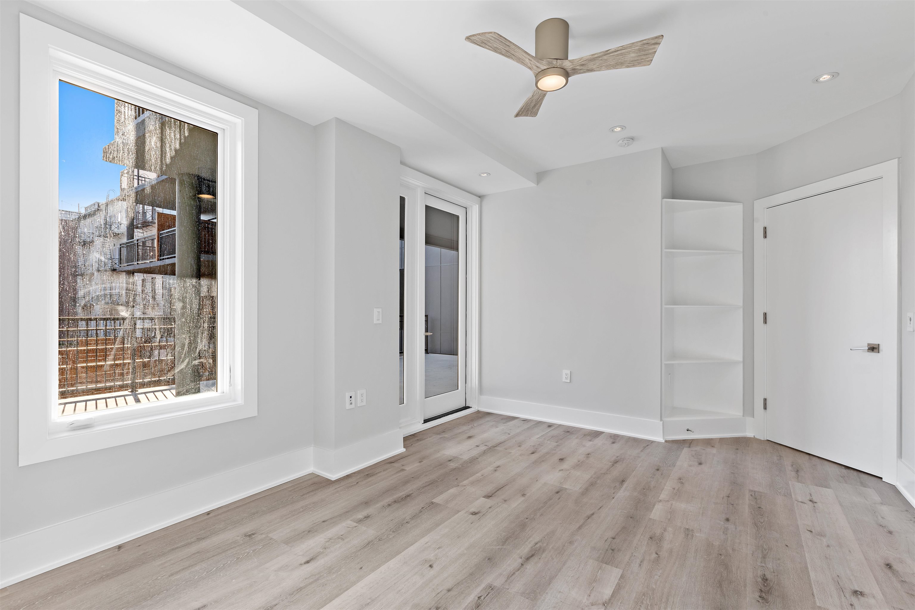727 Adams St 202 Property Photo 17
