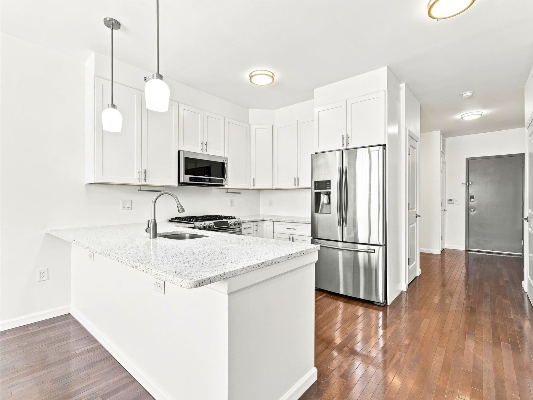 850 Newark Ave 4d Property Photo 7