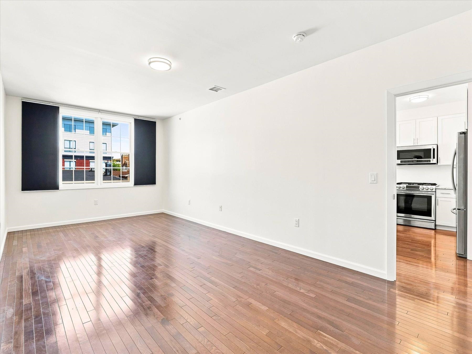 850 Newark Ave 4d Property Photo 10