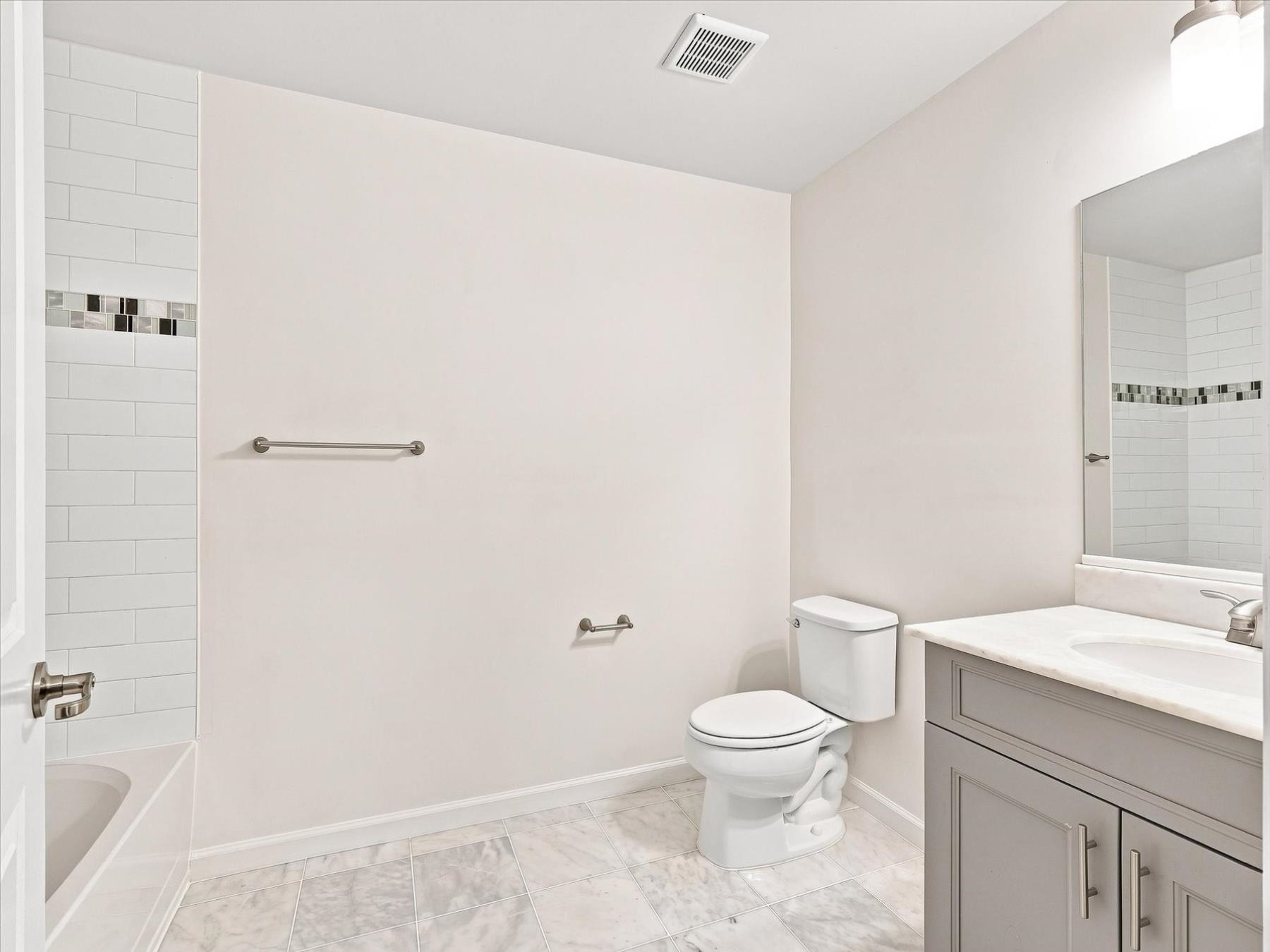 850 Newark Ave 4d Property Photo 14