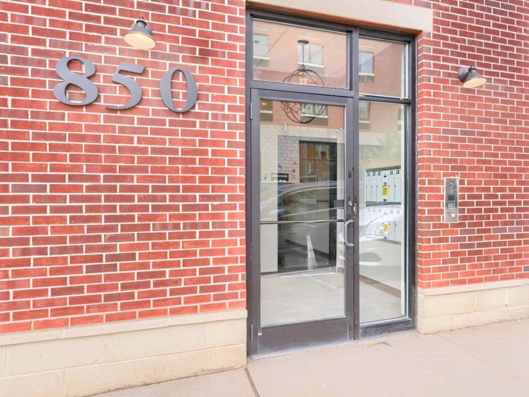 850 Newark Ave 4d Property Photo 17