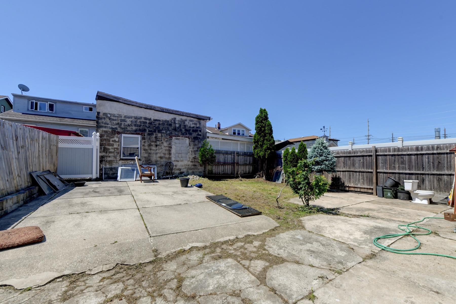1617 78th St Property Photo 32