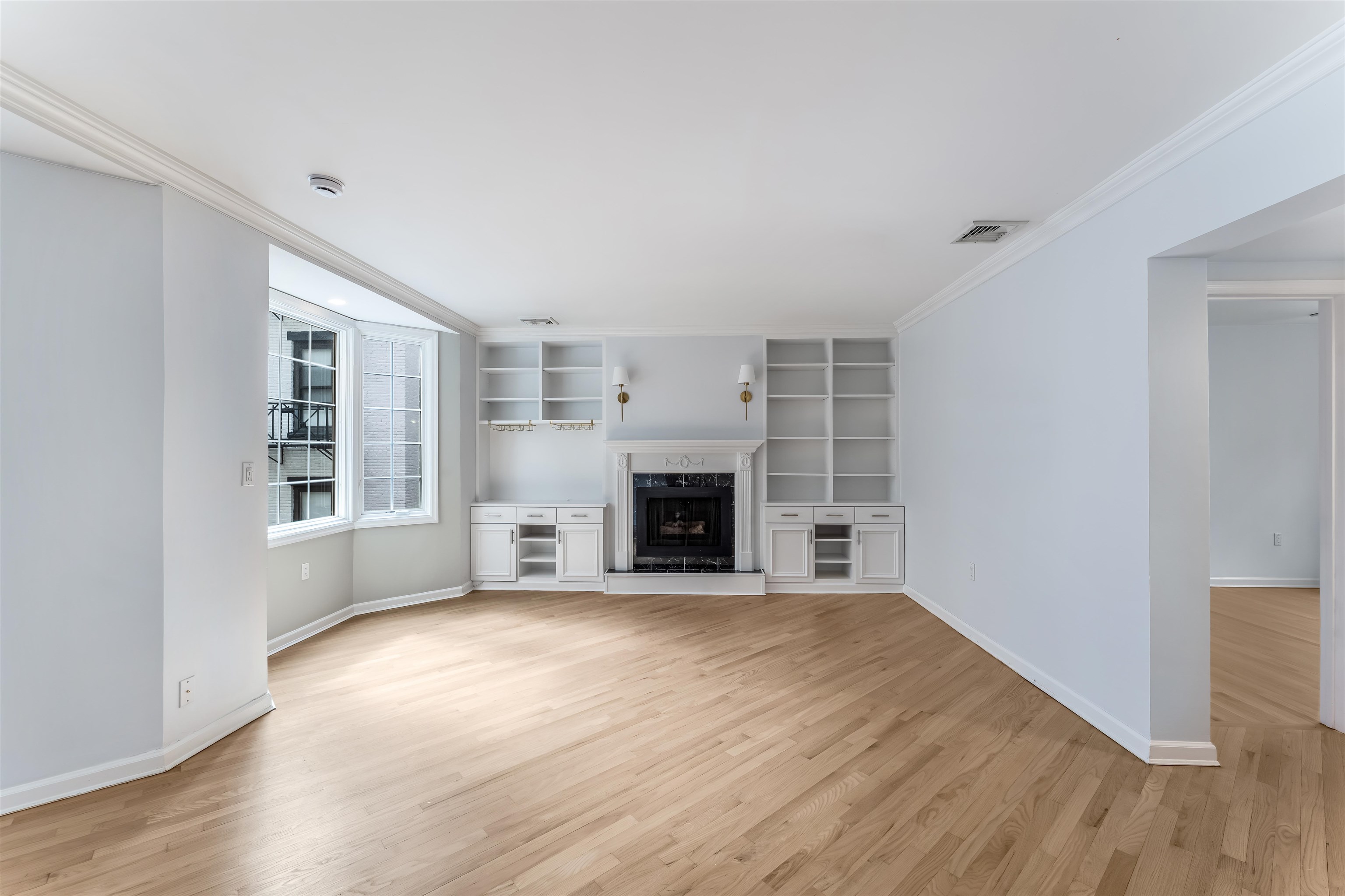 1108 HUDSON ST 4B Property Photo 1