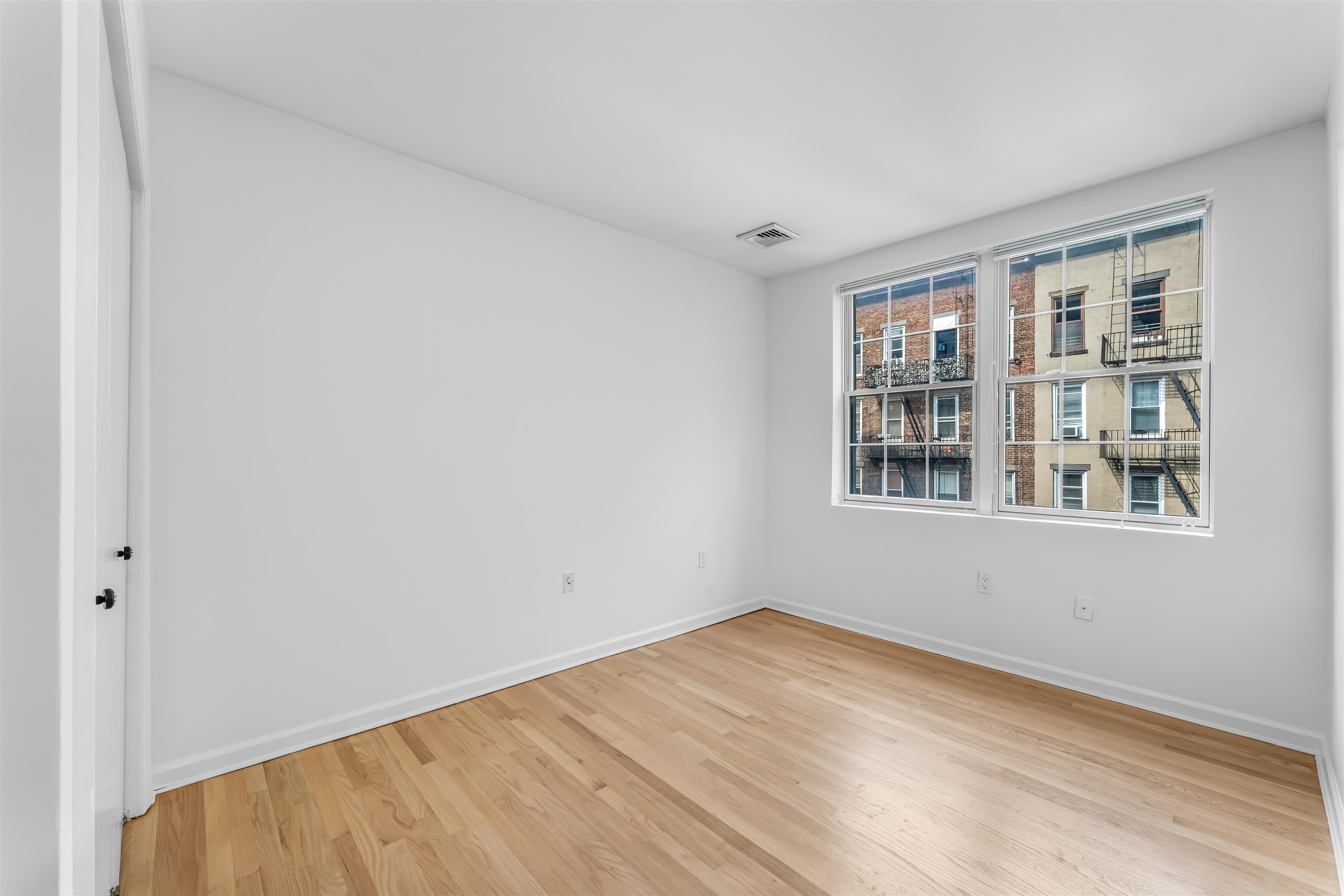 1108 Hudson St 4b Property Photo 22