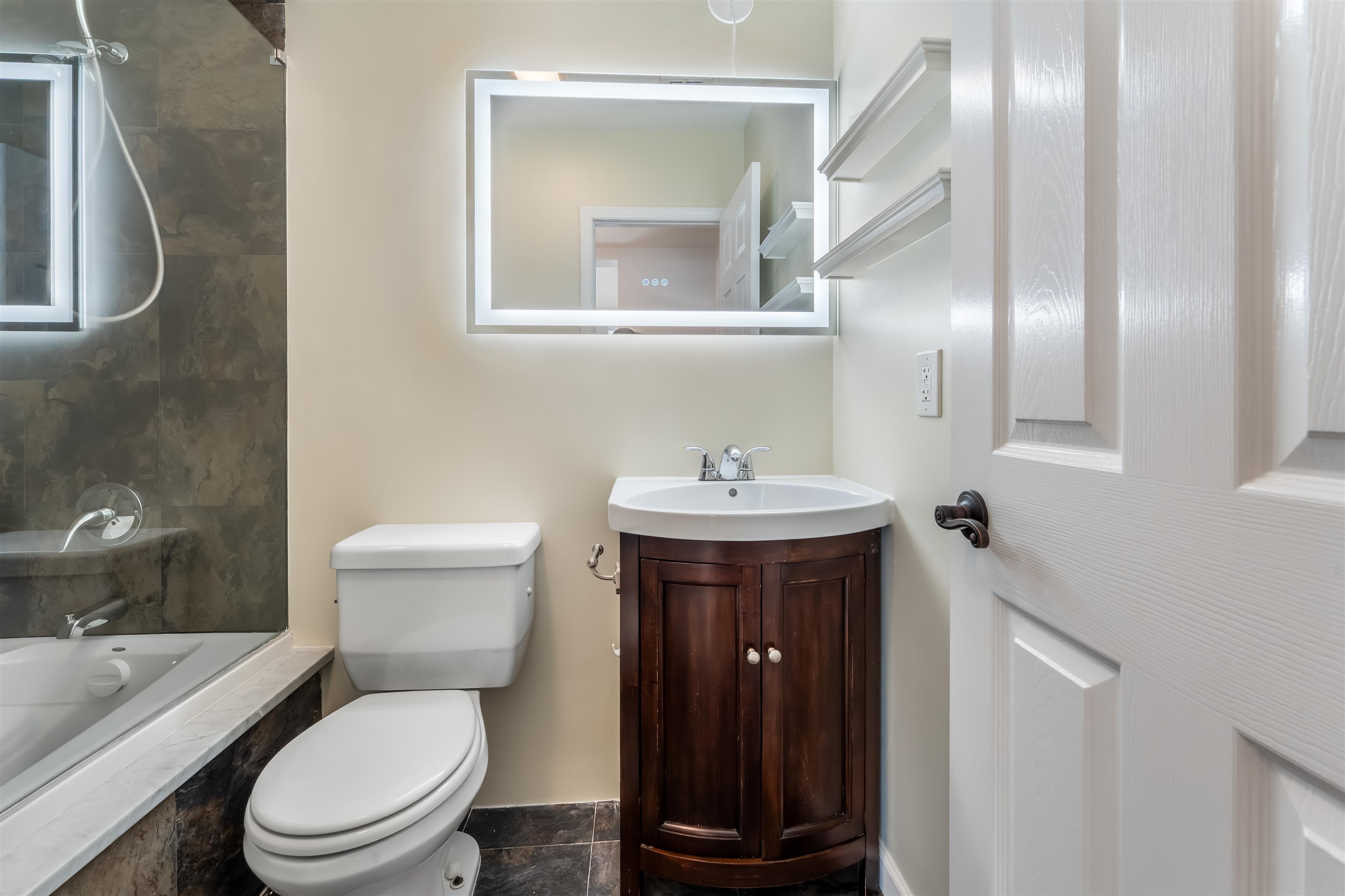 1108 Hudson St 4b Property Photo 27