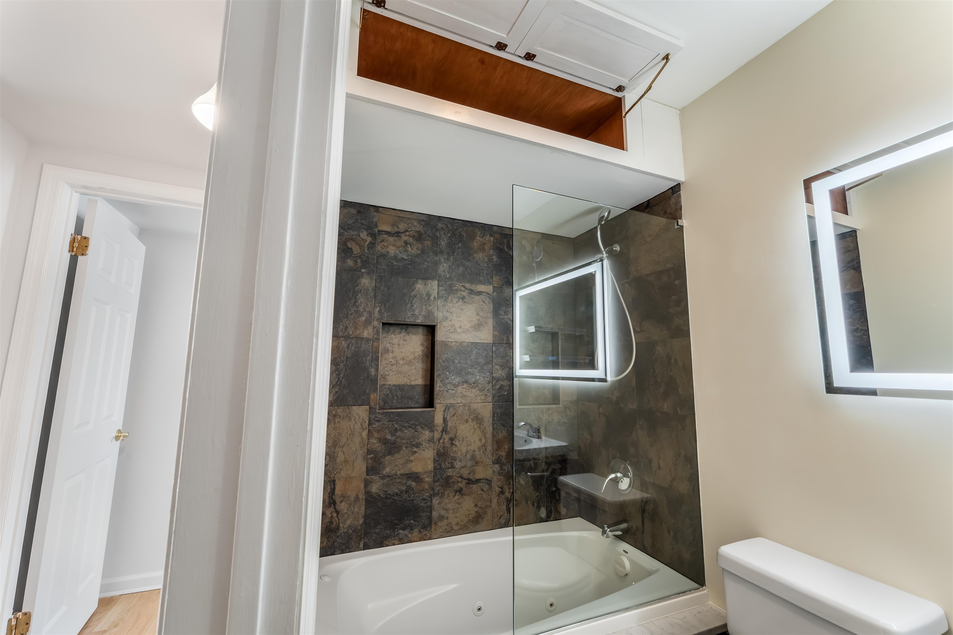 1108 Hudson St 4b Property Photo 29