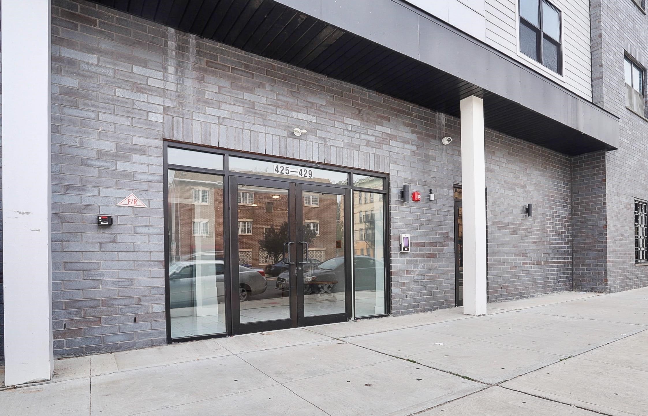 425 Avenue C 402 Property Photo 4