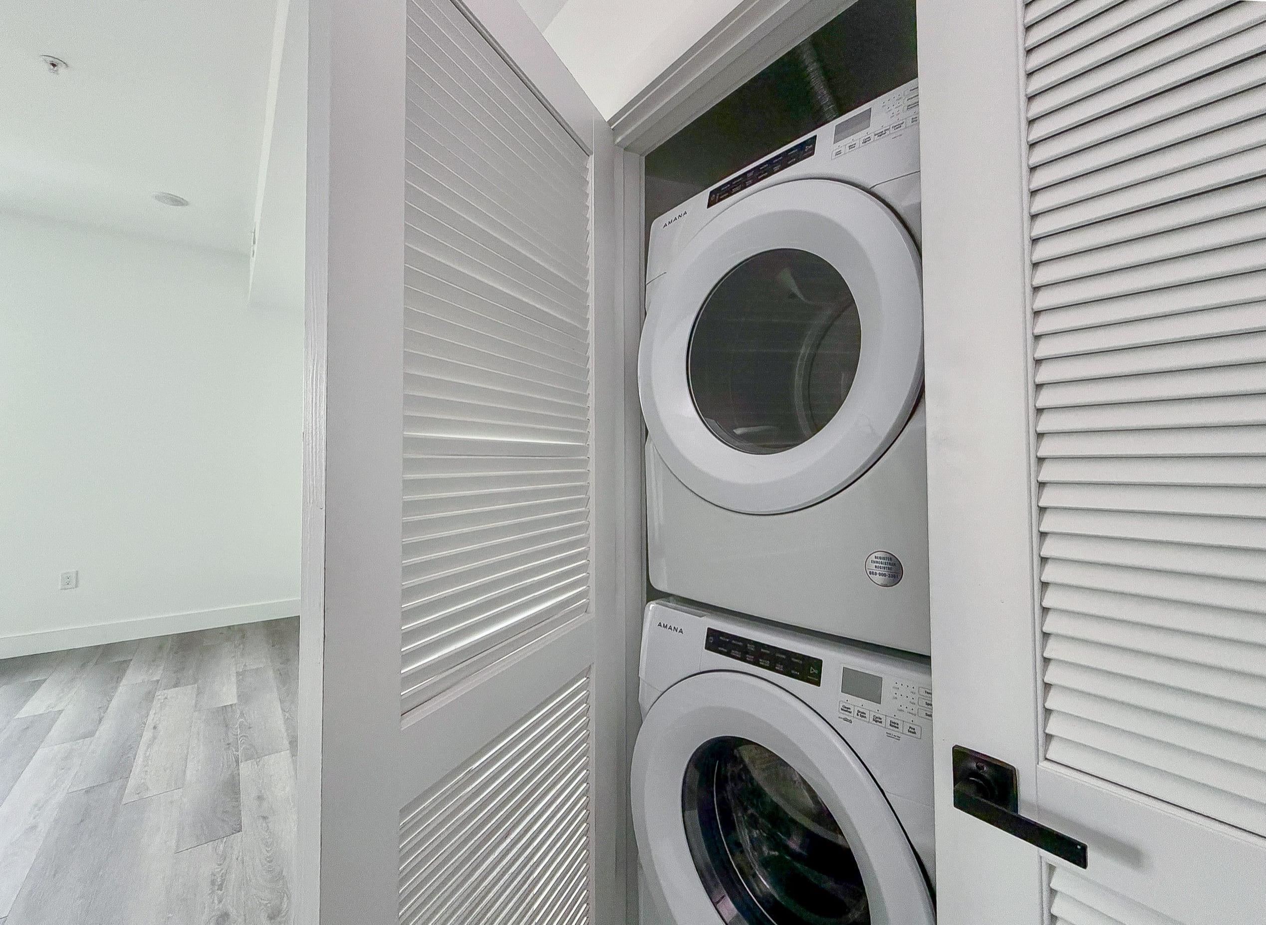 425 Avenue C 402 Property Photo 10