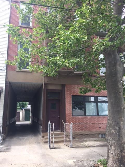 75 Laidlaw Ave 1r Property Photo 6