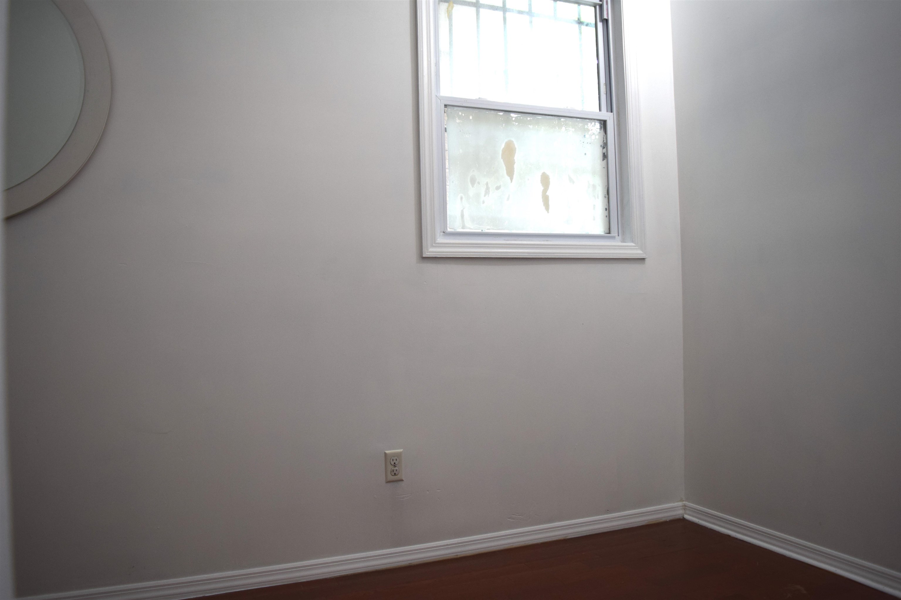 75 Laidlaw Ave 1r Property Photo 8
