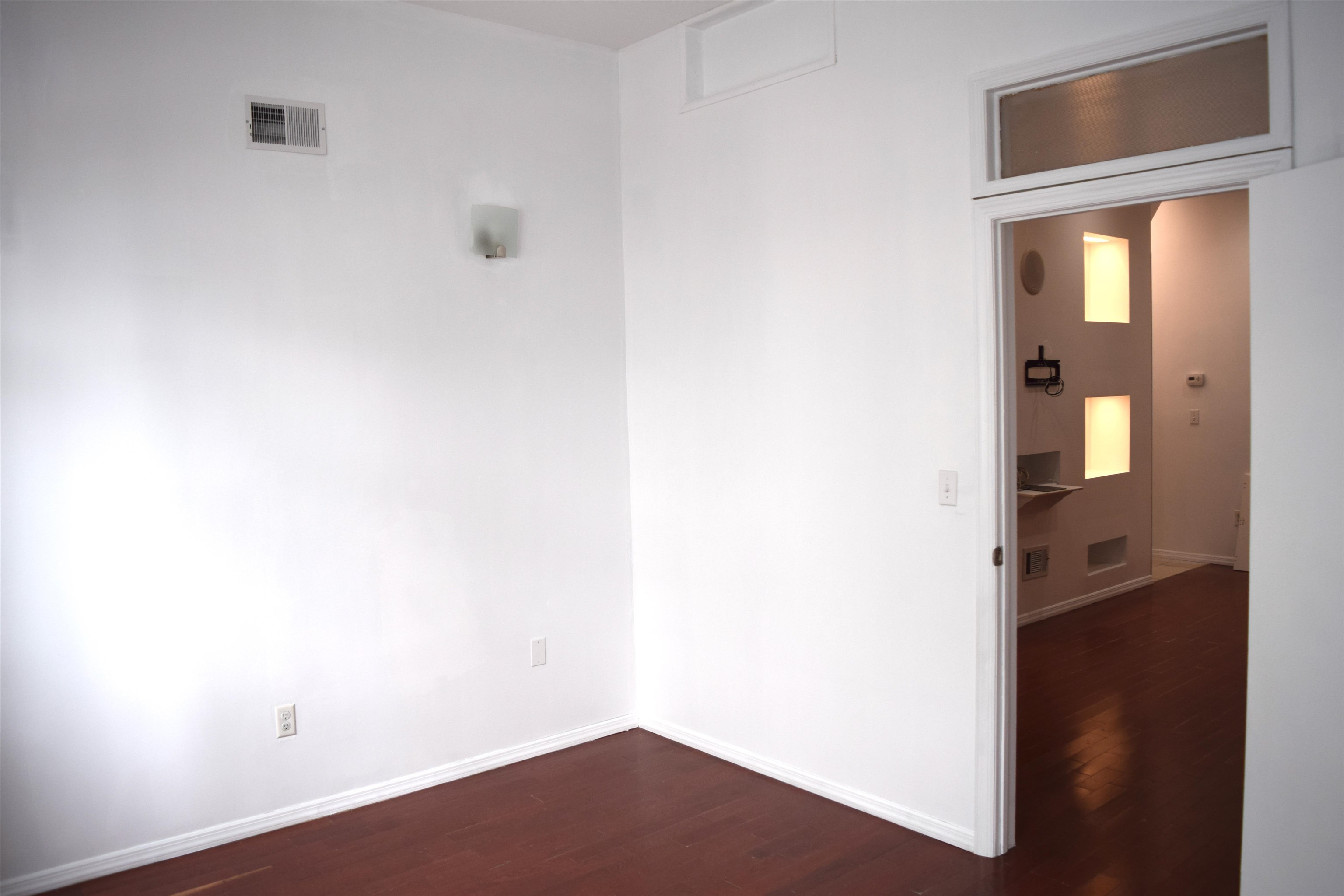 75 Laidlaw Ave 1r Property Photo 14