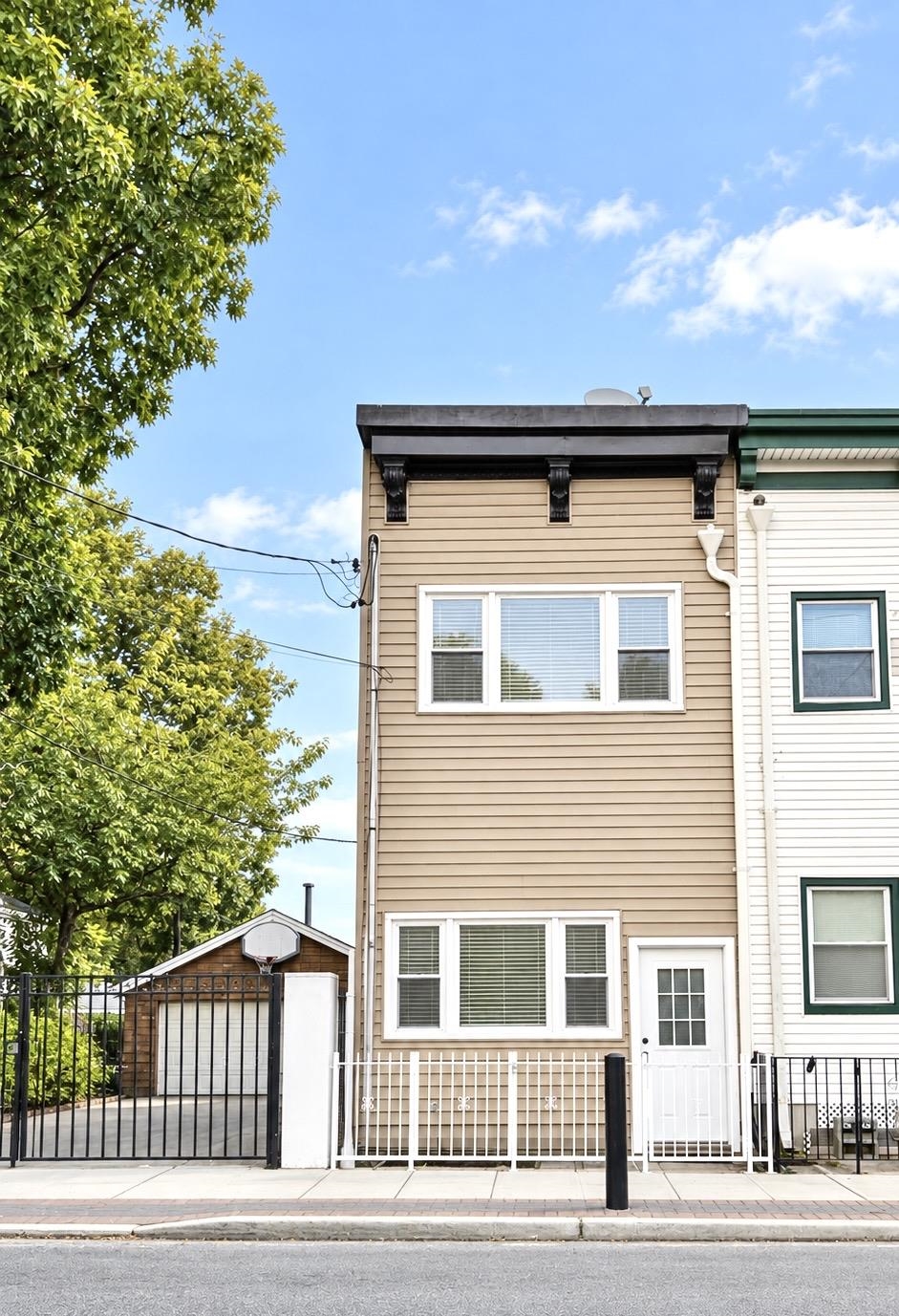 90a Hackensack Plank Rd Property Photo 1