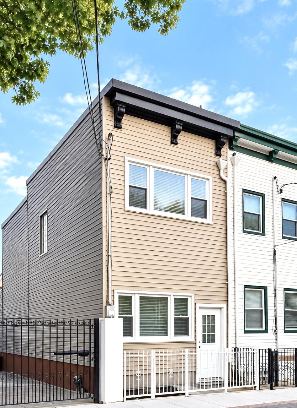 90a Hackensack Plank Rd Property Photo 2