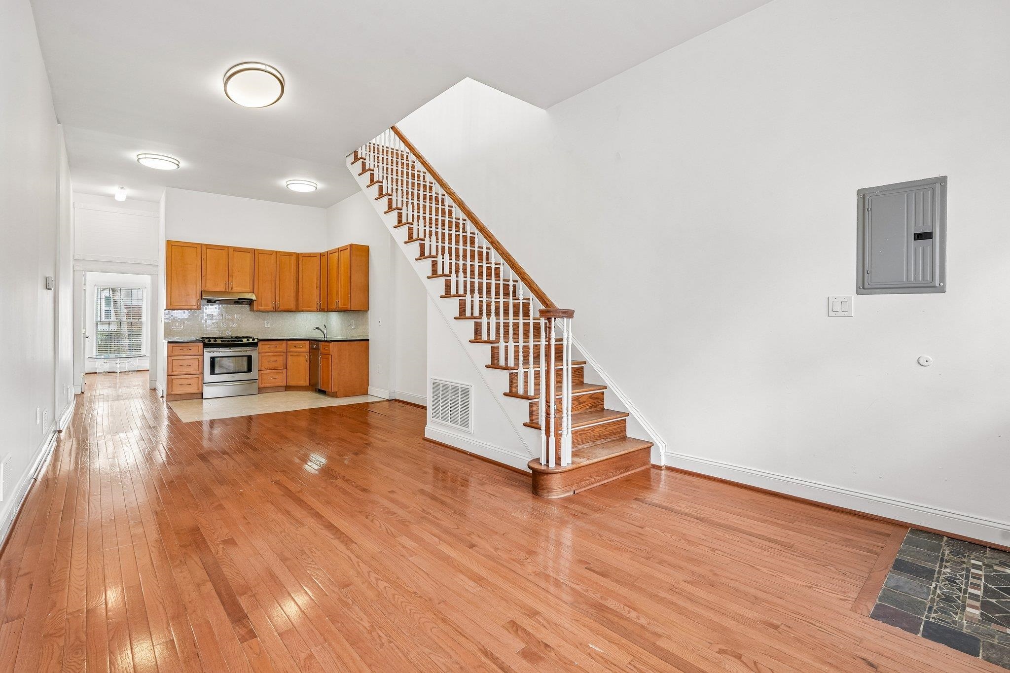 90a Hackensack Plank Rd Property Photo 4