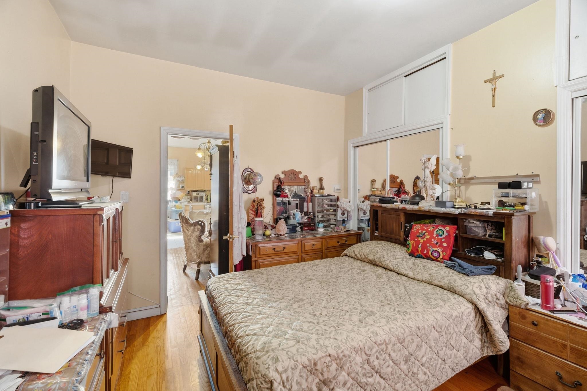 111 34th St Property Photo 11