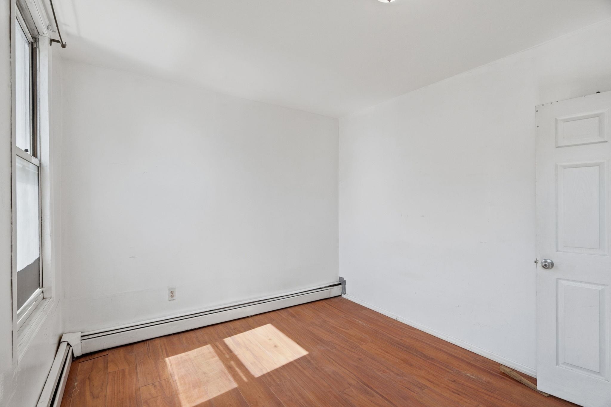 111 34th St Property Photo 16