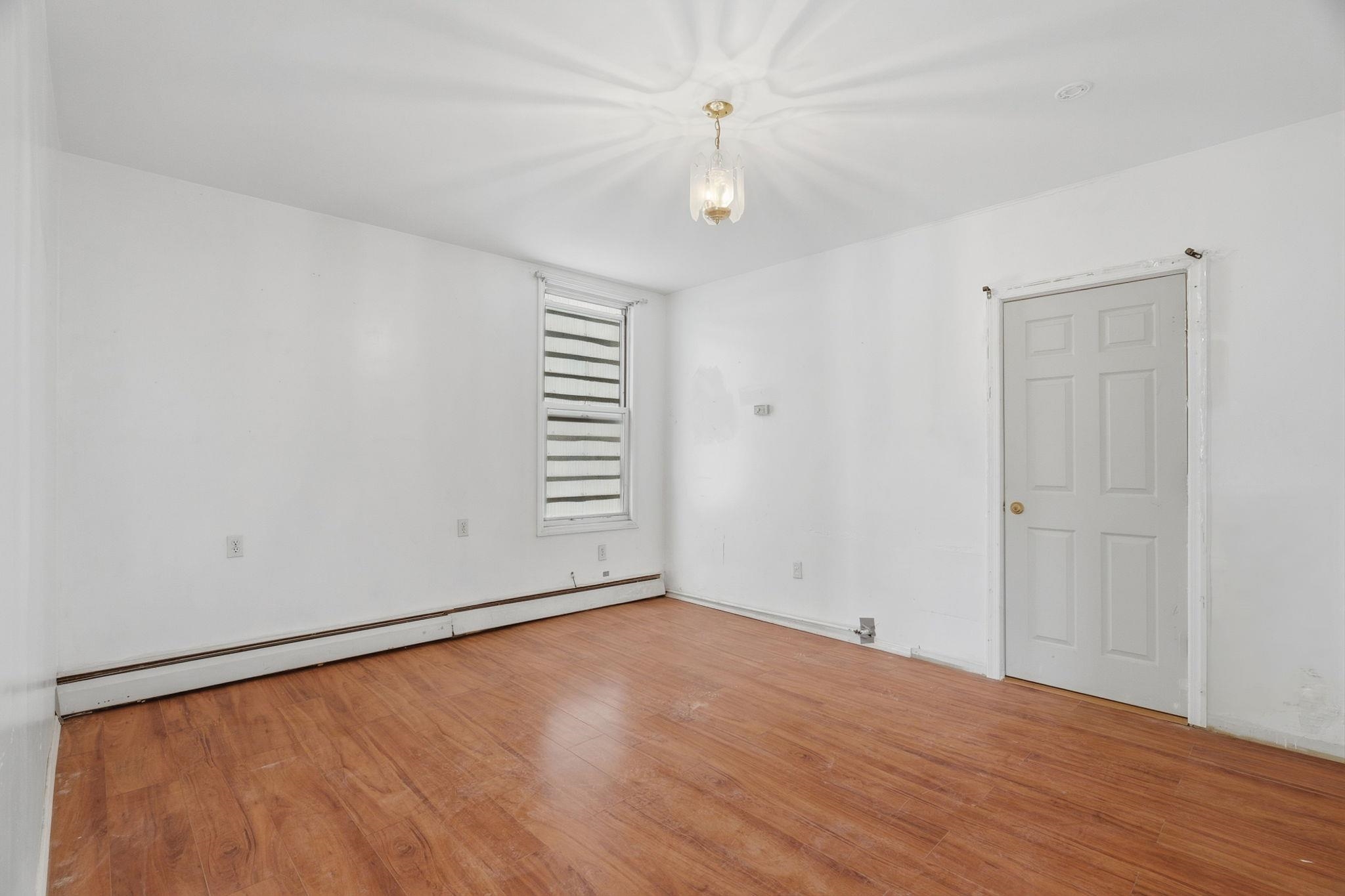 111 34th St Property Photo 19