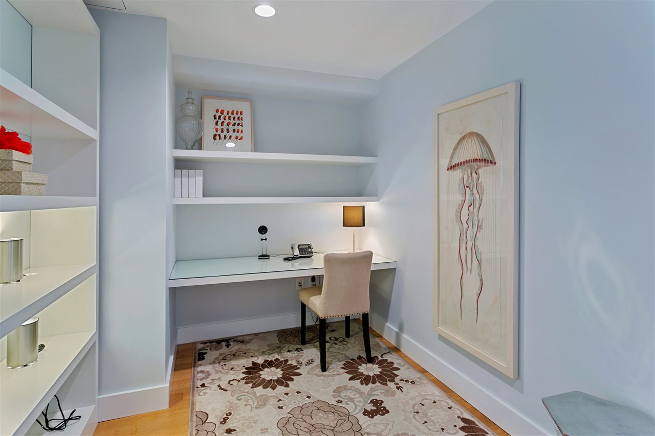77 Hudson St 2309 Property Photo 3