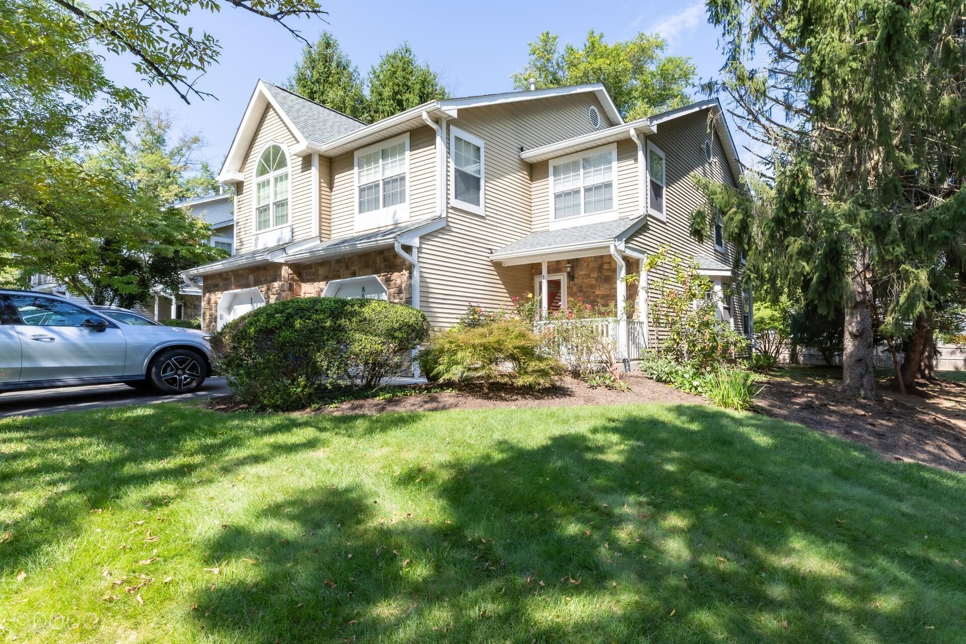 86 Gordon Ave Property Photo 1