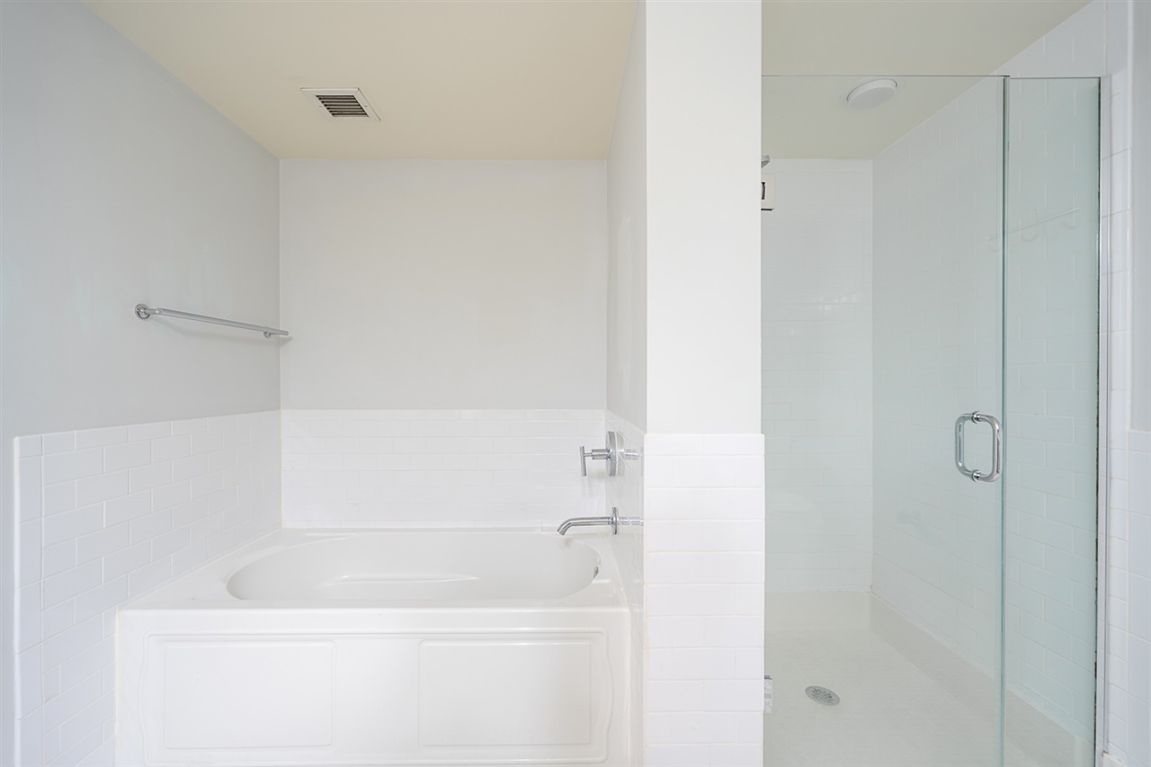 700 Grove St 6g Property Photo 18