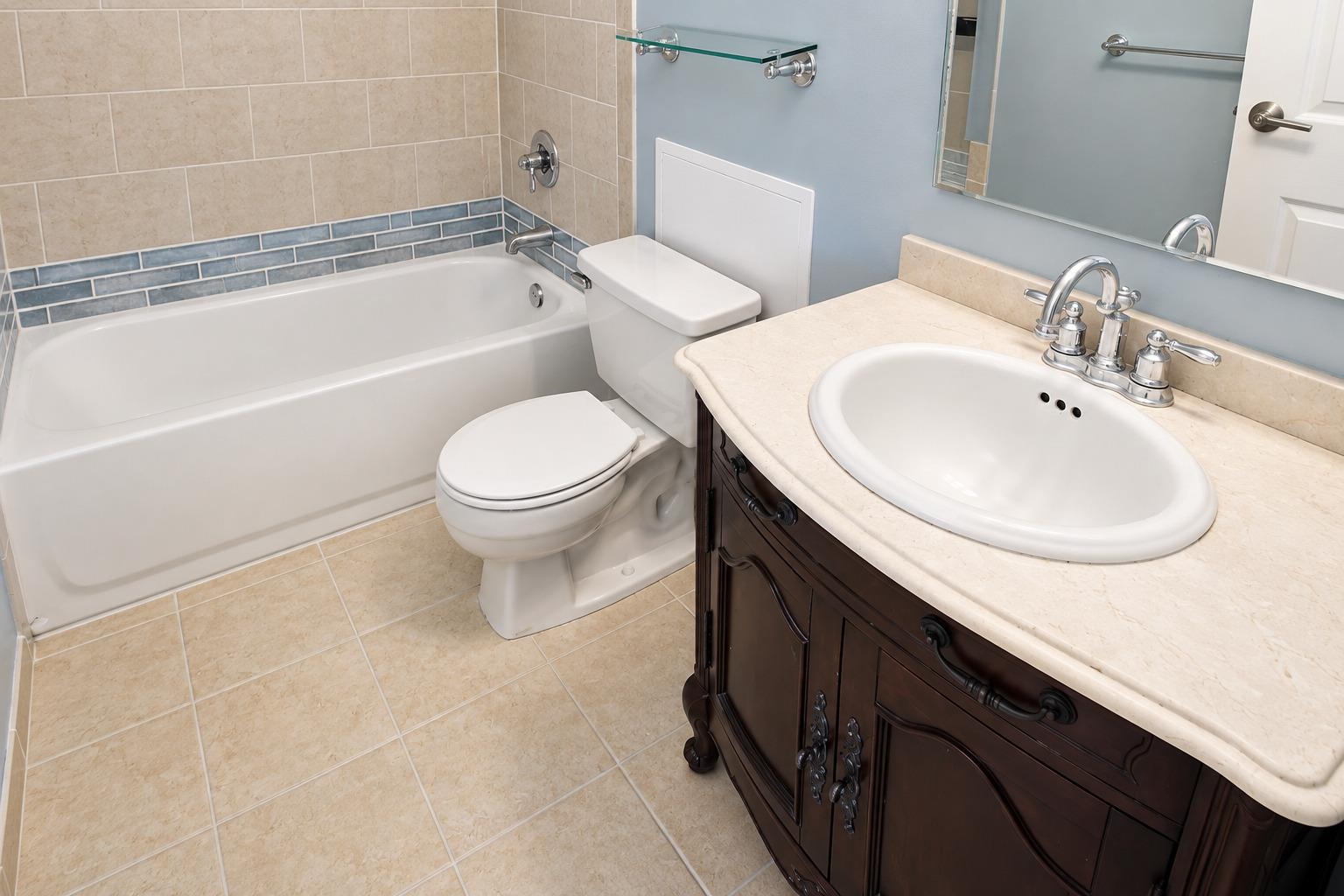 1328 Harmon Cove Tower Property Photo 15