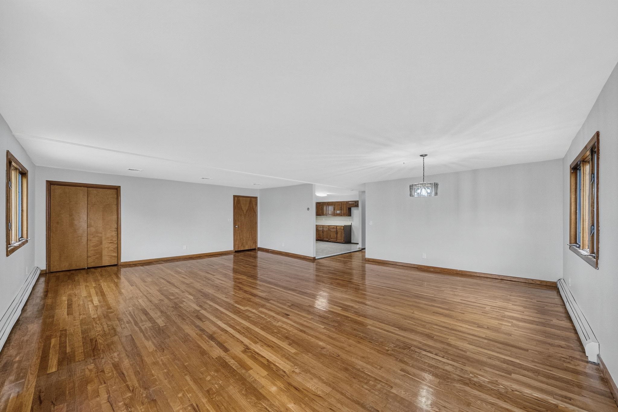 612 72nd St 2 Property Photo 6