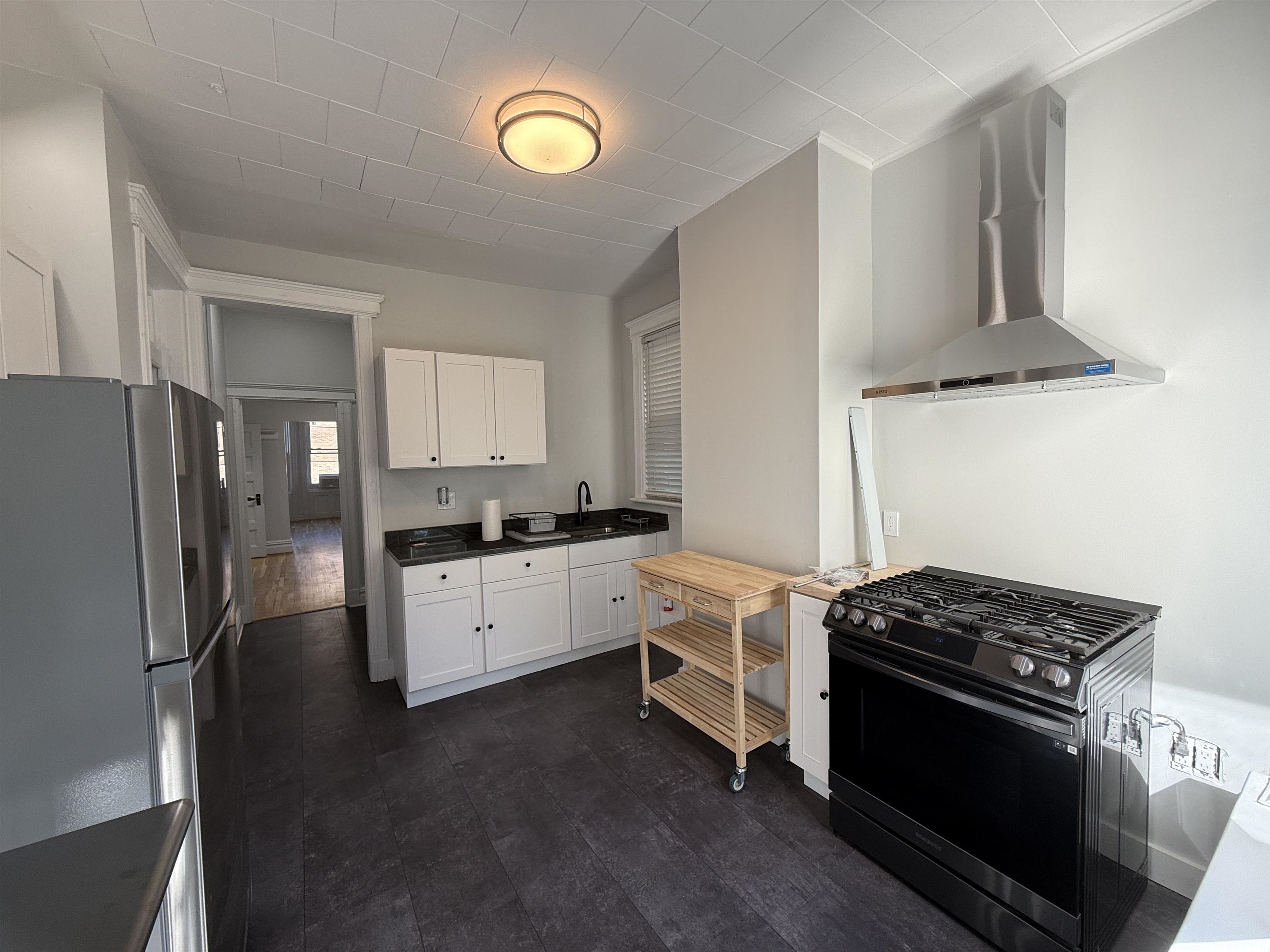 5 COLUMBIA AVE 2 Property Photo 1