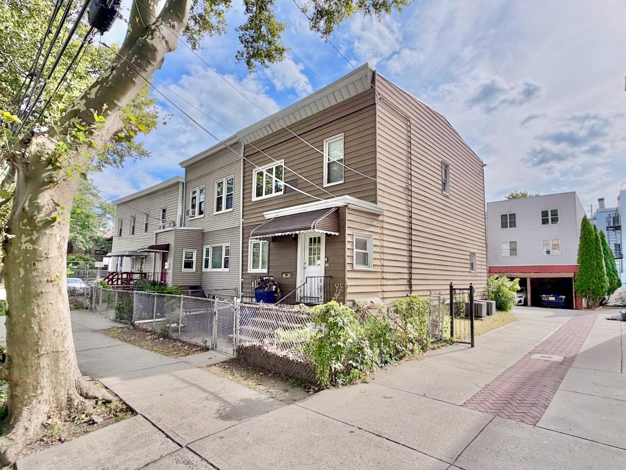 41 Washburn St 1 Property Photo 23