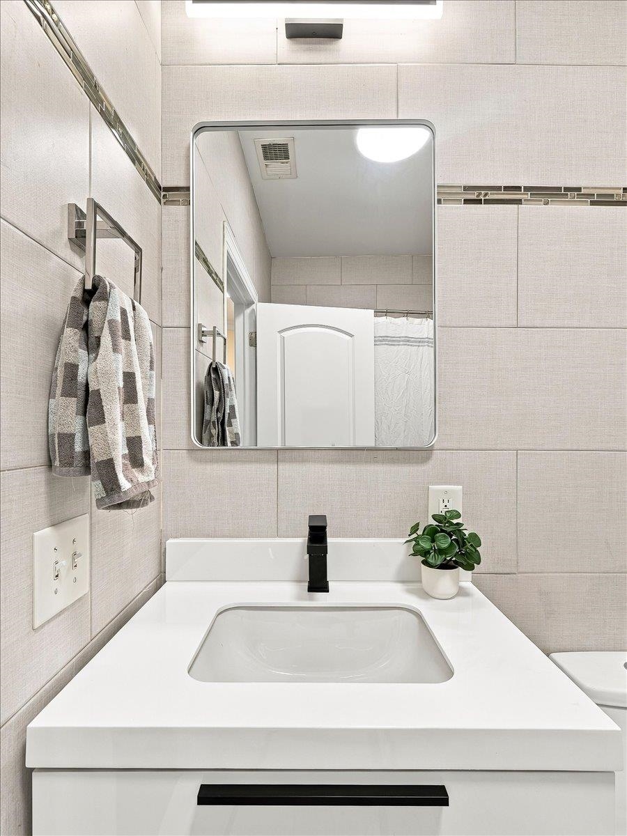 275 Pacific Ave 2 Property Photo 17