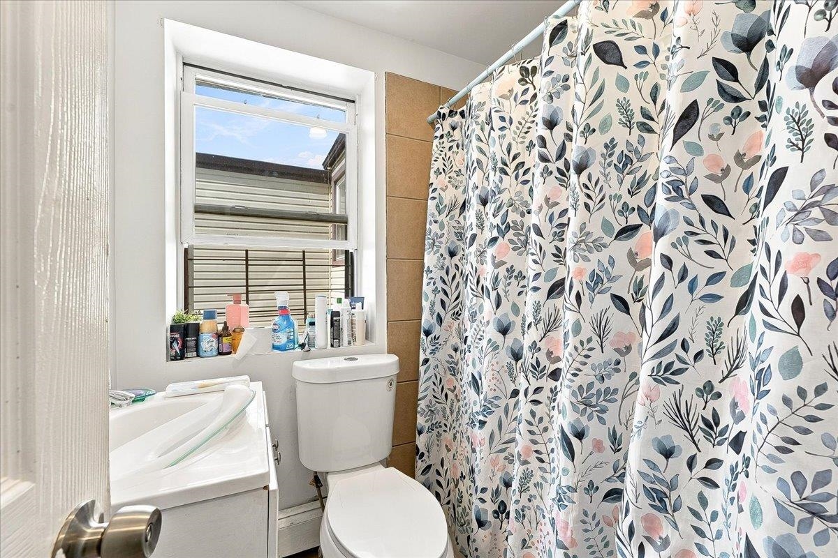 363 Forrest St Property Photo 23