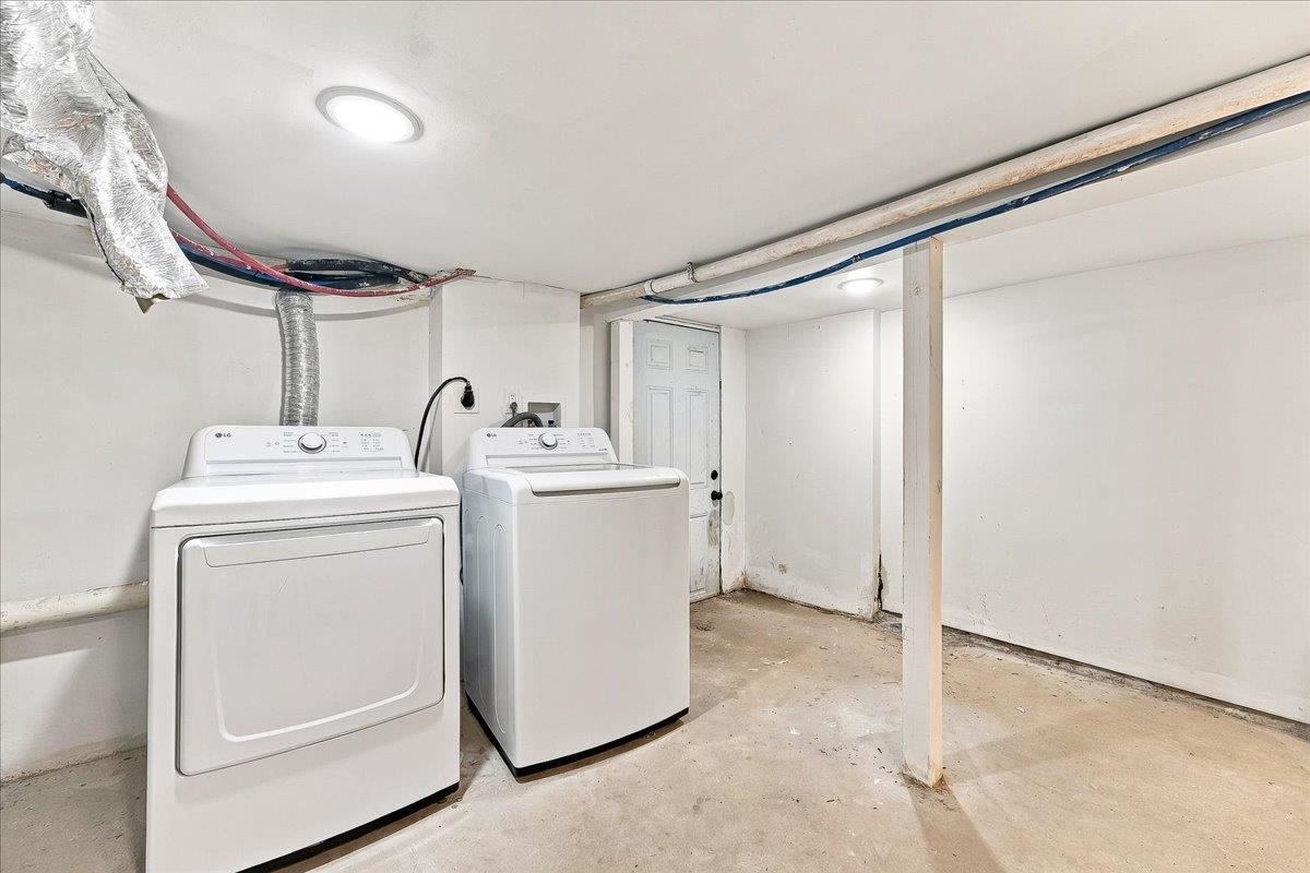 363 Forrest St Property Photo 28