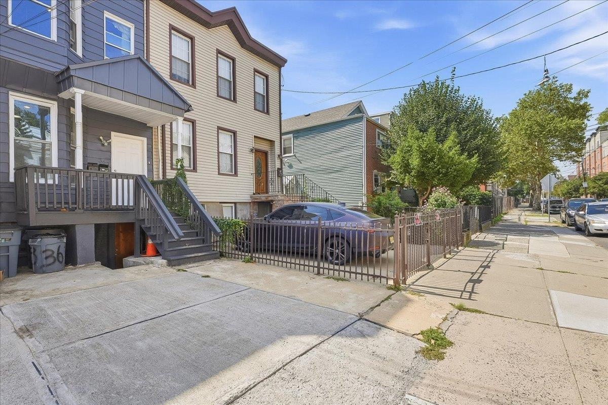 363 Forrest St Property Photo 33