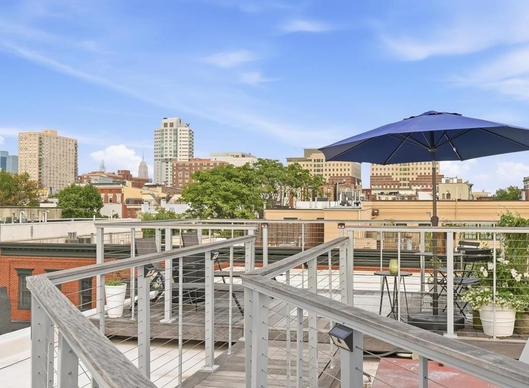 102 PARK AVE 4 Property Photo 1