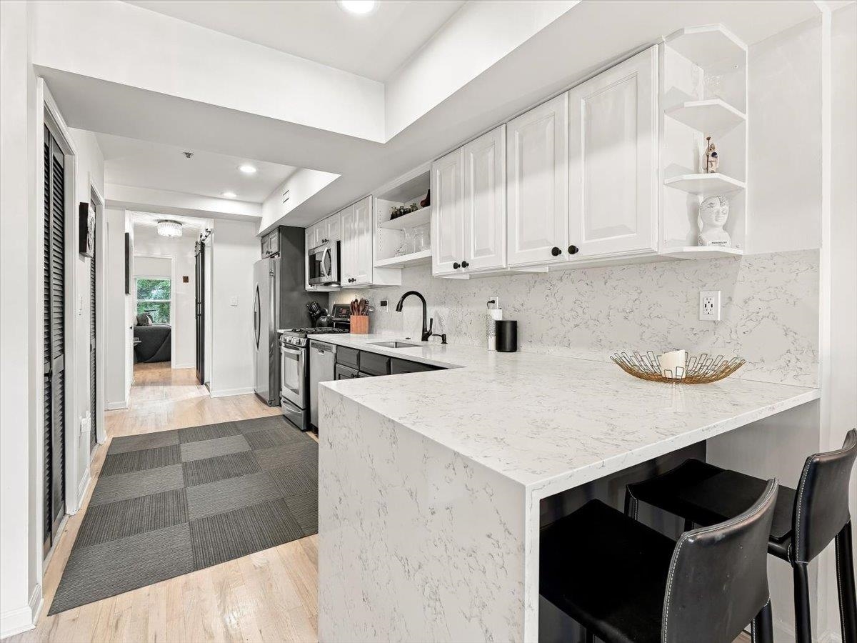 102 Park Ave 4 Property Photo 8