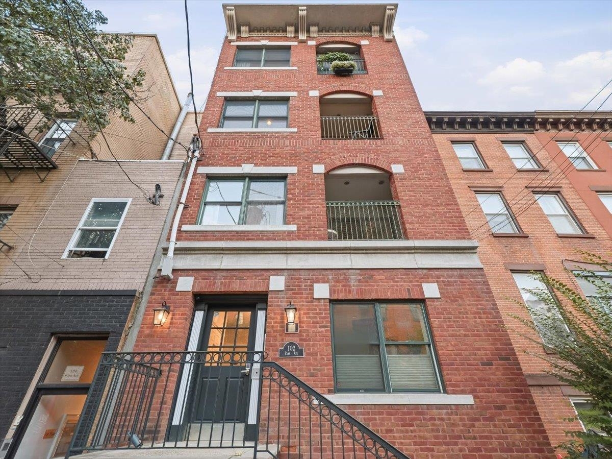 102 Park Ave 4 Property Photo 29