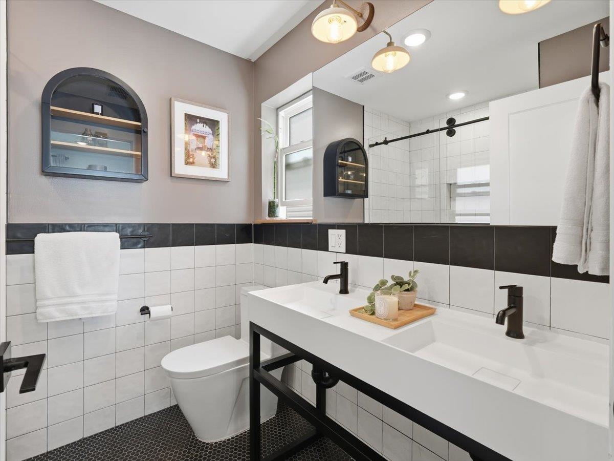 22 Lincoln St 3 Property Photo 22