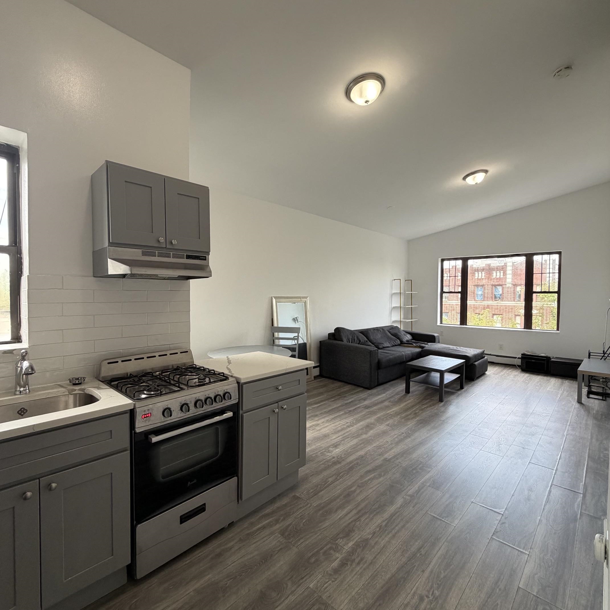 1866 KENNEDY BLVD 4E Property Photo 1