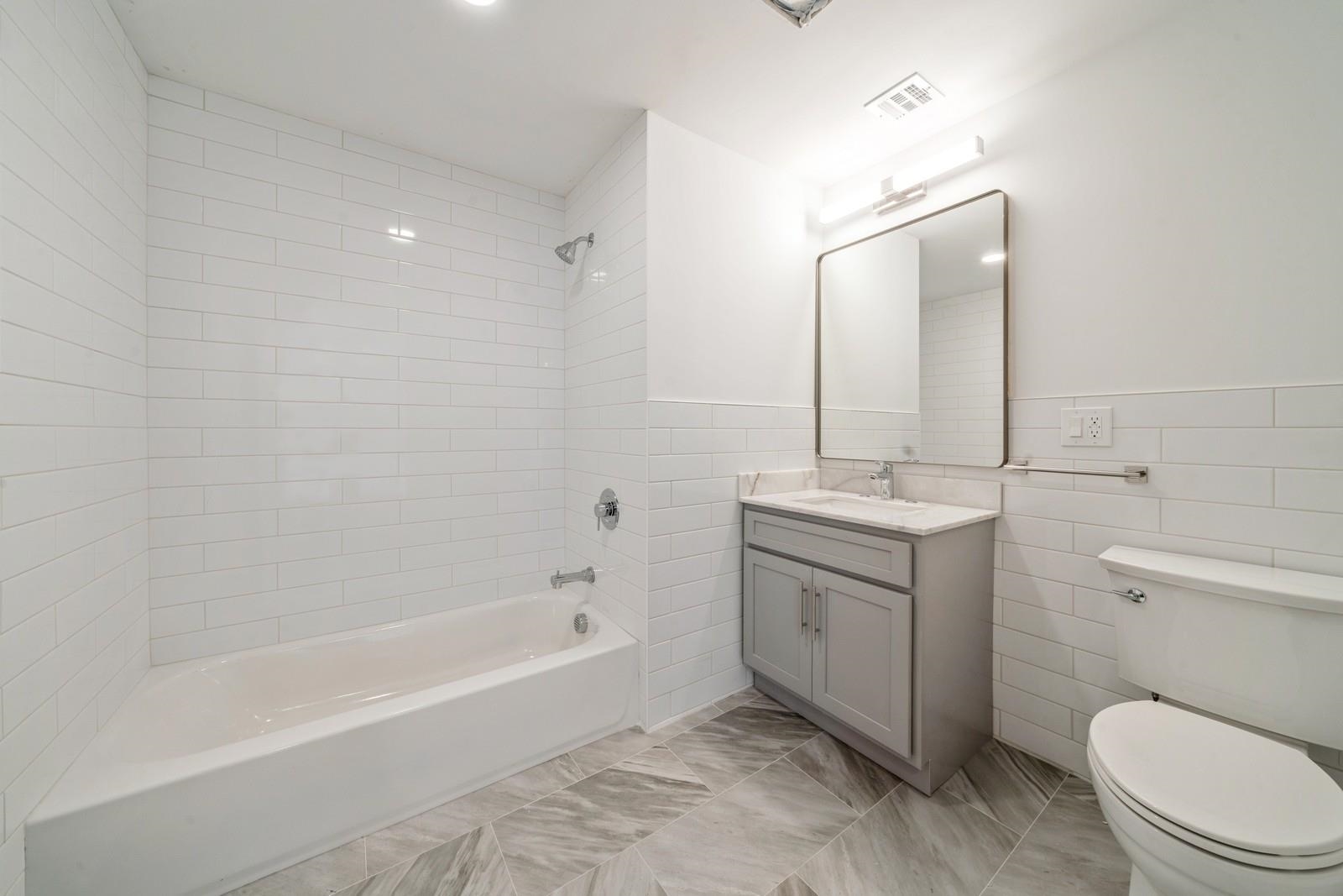 32 Jones St 403 Property Photo 27