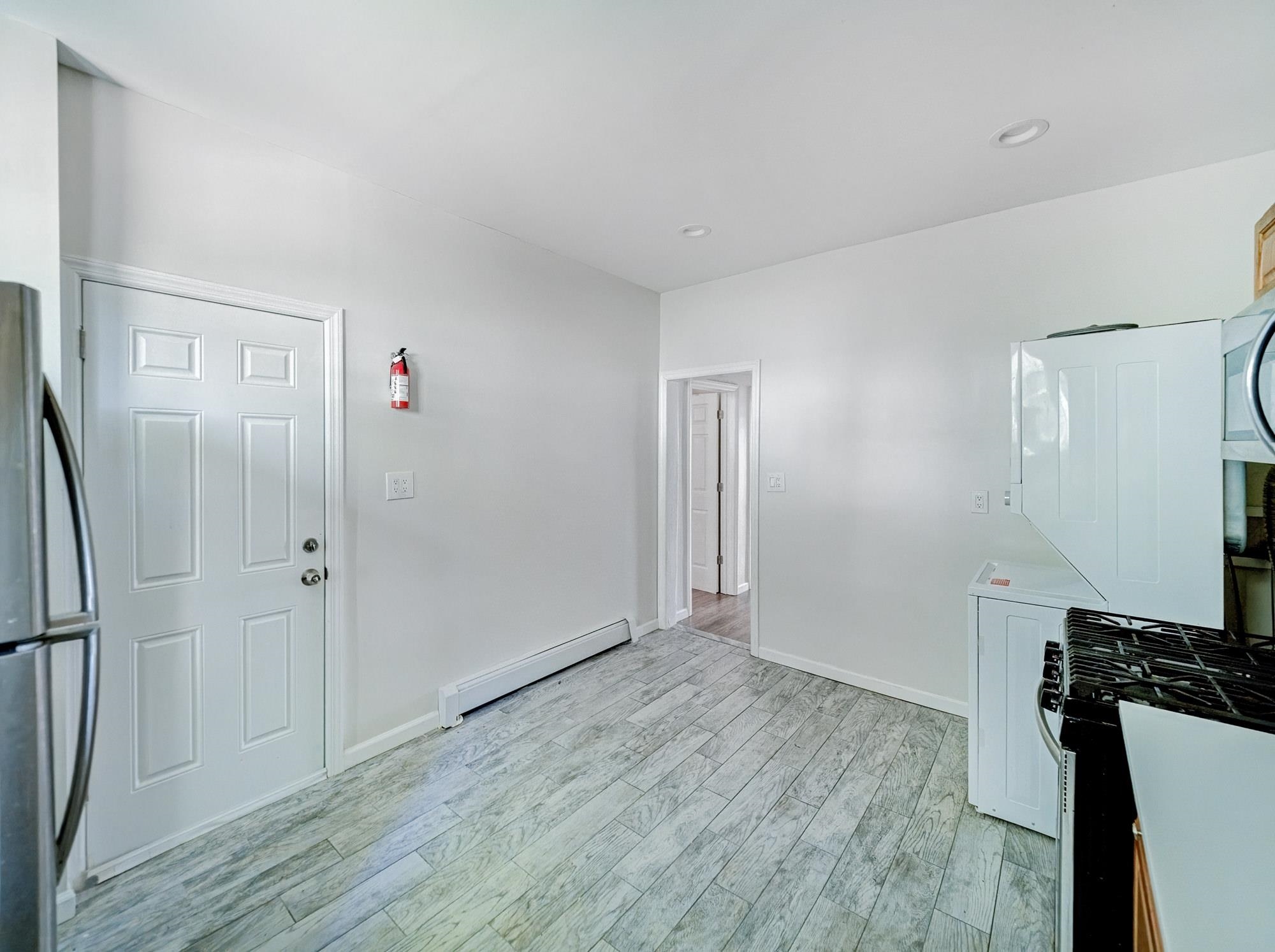193 Clerk St 2 Property Photo 6